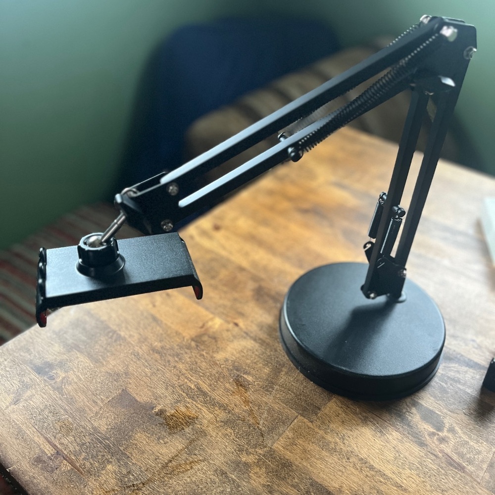 Phone tripod for detail work